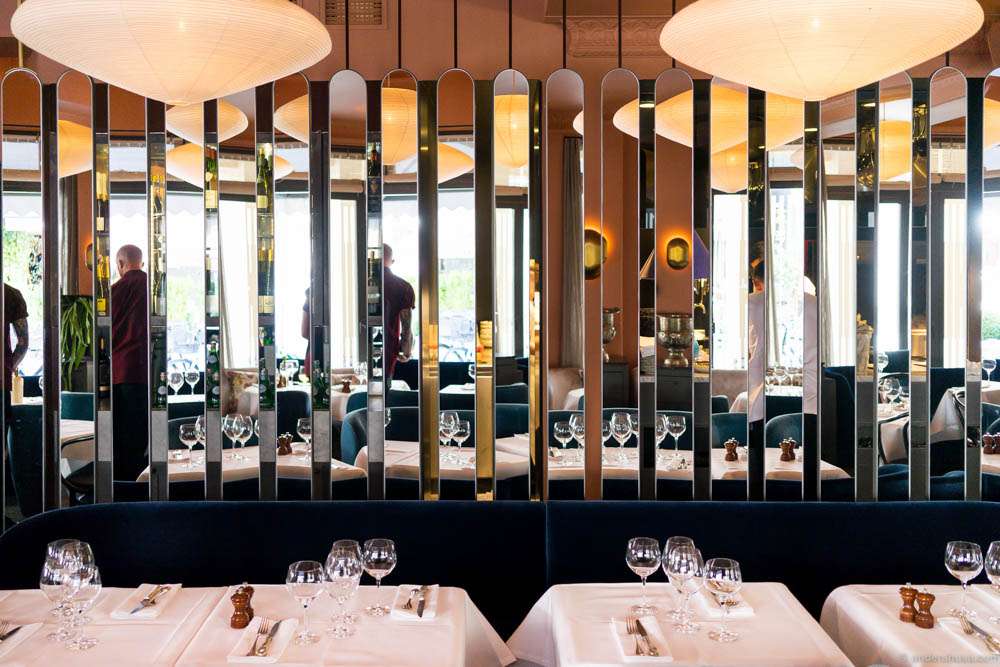 Mirrors in Restaurant Lou Lou